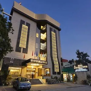 Hotel Seven Hills Tower, Agra (Uttar Pradesh)