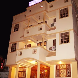 2* Hotel Sheela, 100m From Taj Mahal